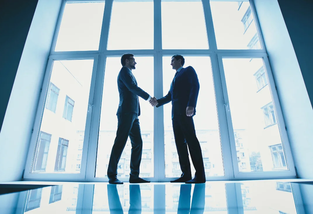 Share & Close the Deal